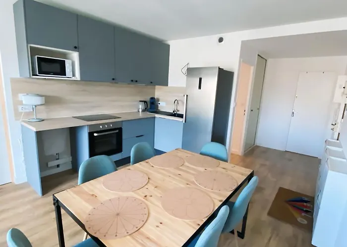Chambre Et Salle De Bain Privee Dans Appartement Partage Avec Toilettes Partages - Talence - Tram B - Ref R1