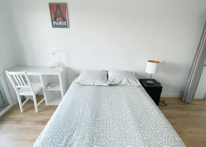 Chambre Et Salle De Bain Privee Dans Appartement Partage Avec Toilettes Partages - Talence - Tram B - Ref R1