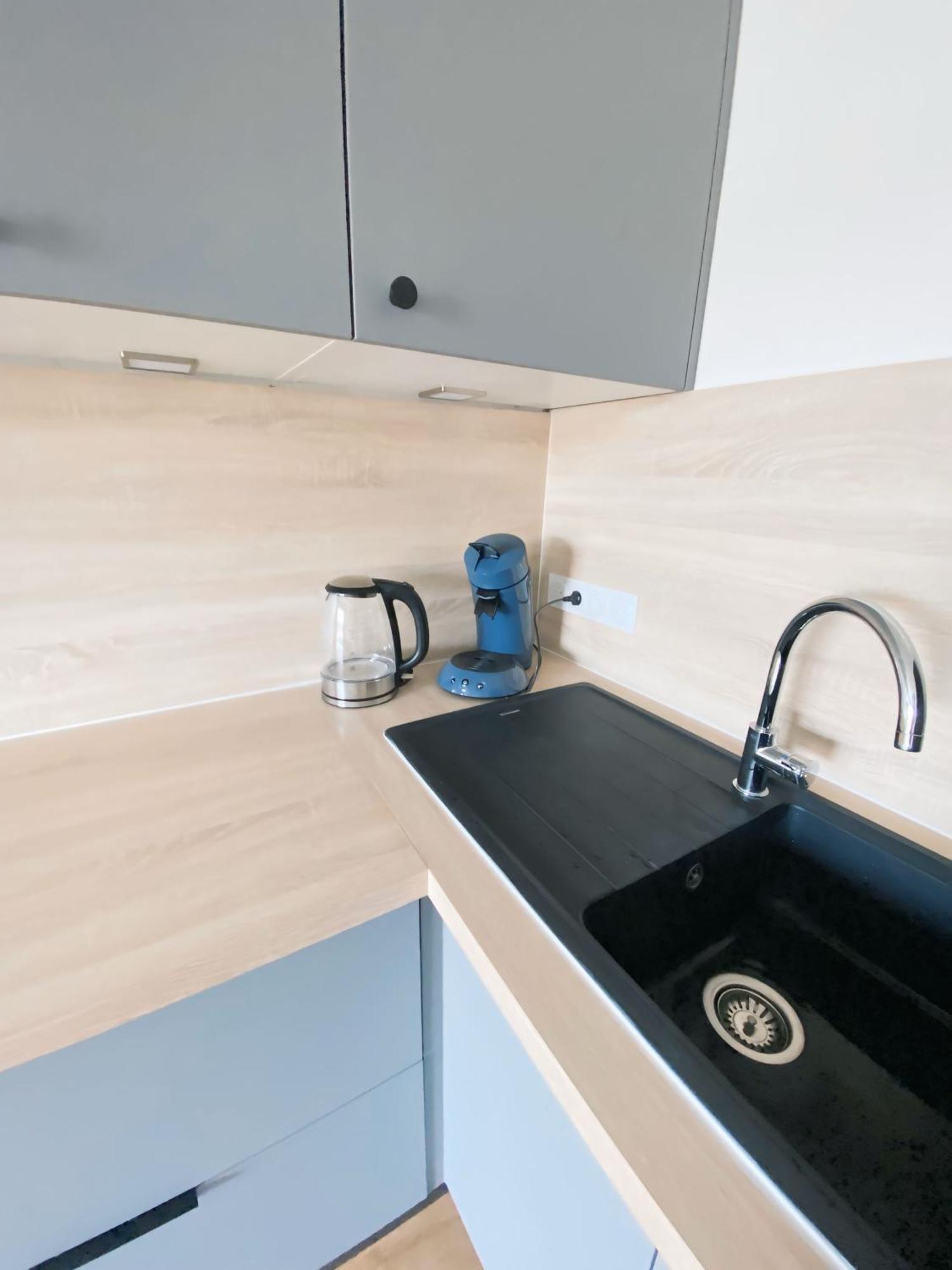 Et Salle De Bain Privee Dans Partage Avec Toilettes Partages - - Tram B - Ref R1 Talence