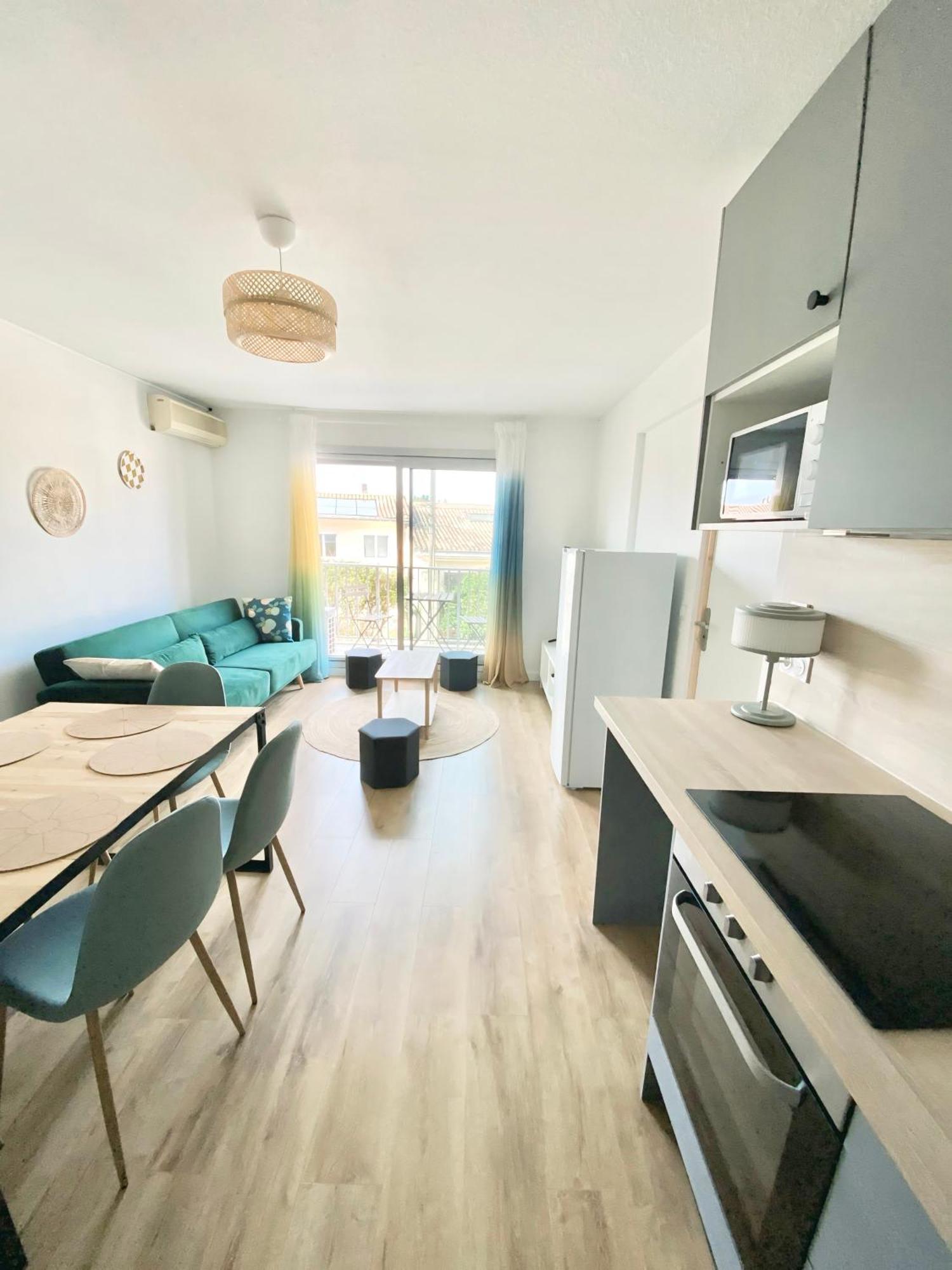 Et Salle De Bain Privee Dans Partage Avec Toilettes Partages - - Tram B - Ref R1 *